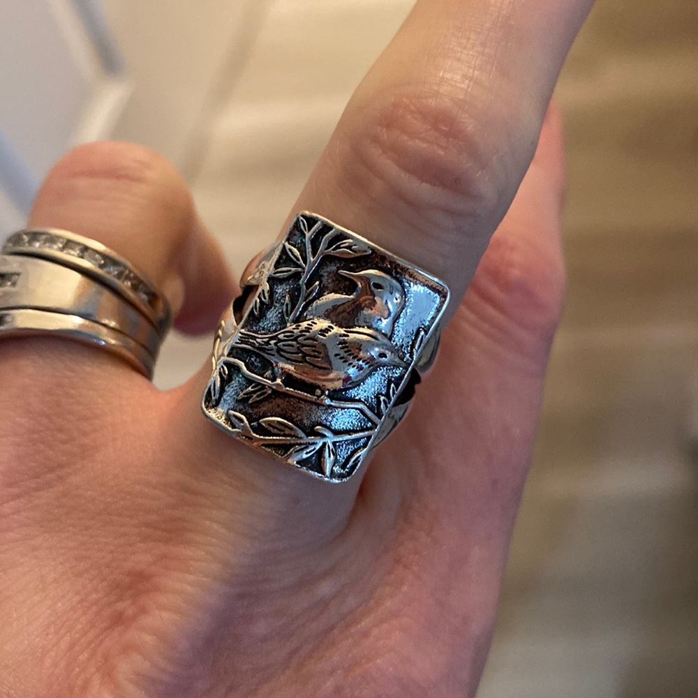 925 stamped sterling silver ring. Size 6.  New.  Bird.